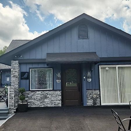 Cozy Mobay Bed & Breakfast Hampton Bagian luar foto